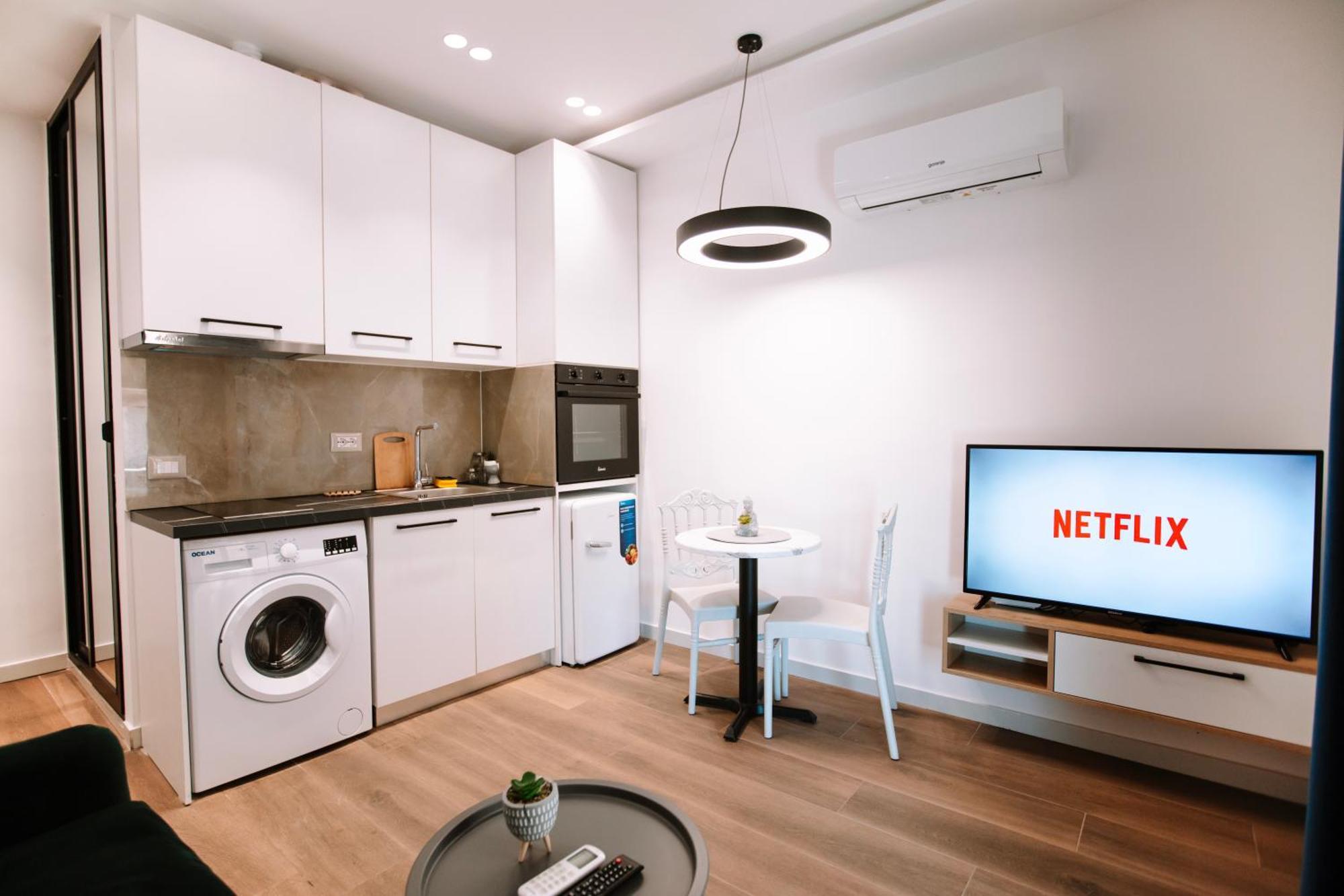 Barrikada Str Modern Apartments - The Nest Tiran Dış mekan fotoğraf