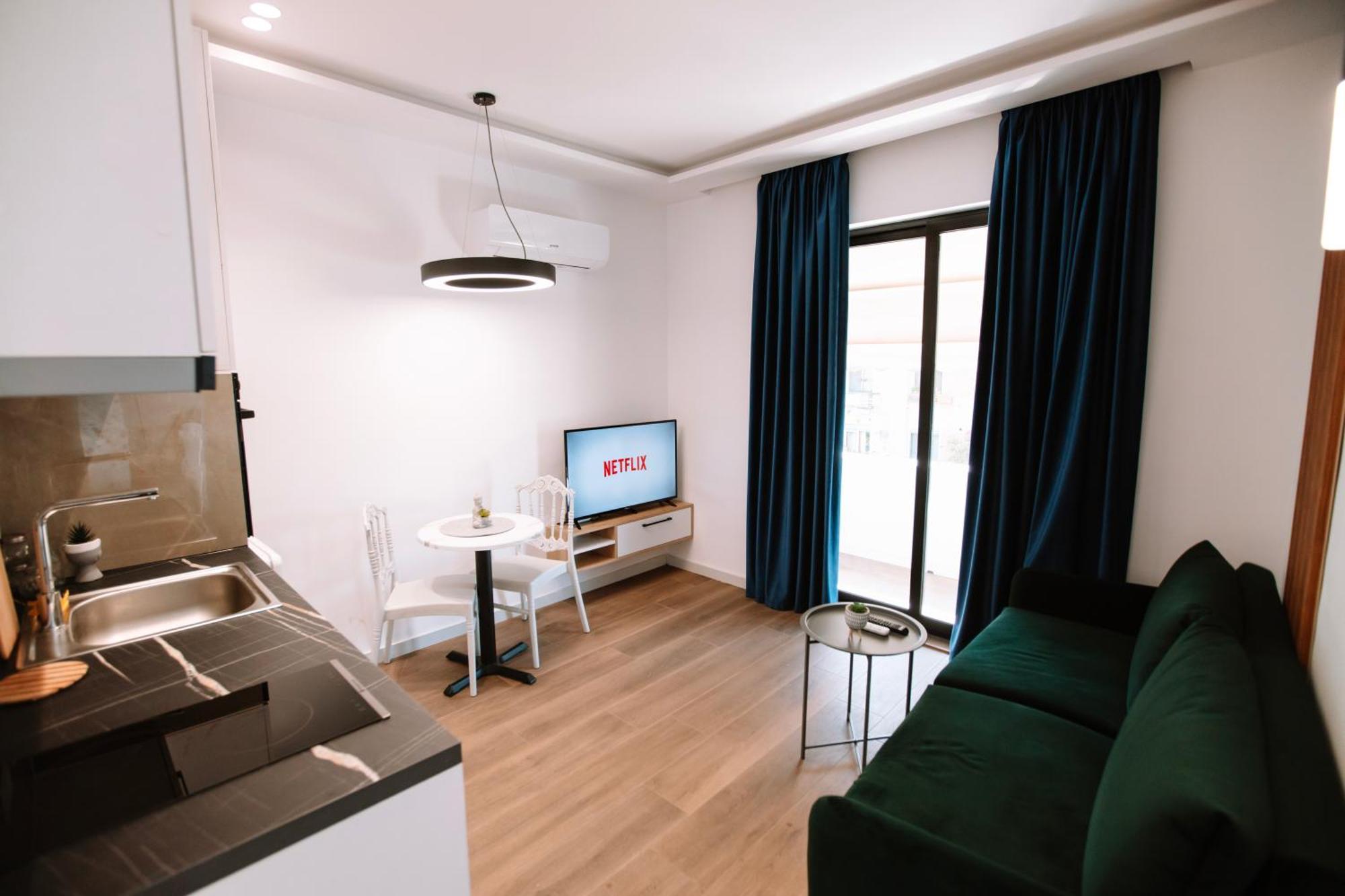 Barrikada Str Modern Apartments - The Nest Tiran Dış mekan fotoğraf