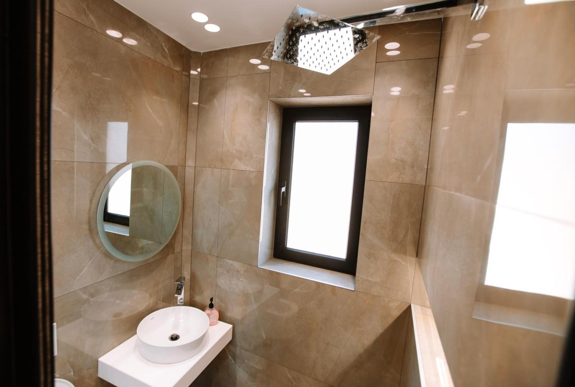 Barrikada Str Modern Apartments - The Nest Tiran Dış mekan fotoğraf